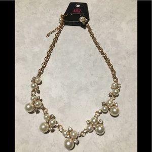 Vintage Paparazzi Pearl Necklace Set
